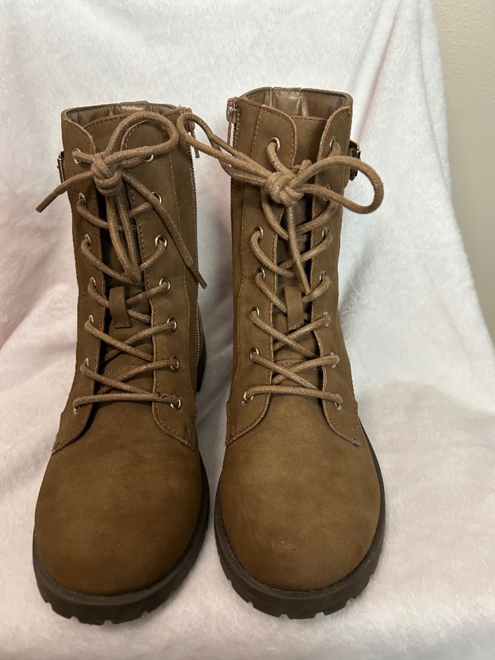 The Children's Place Big Kid Utility Combat Boots Tan Faux Suede Size 5 Y